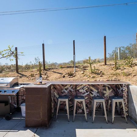 Villa Hot Tub, Games, King Bed, Fire Pit, Bbq Grill, Minutes From National Park And Views Joshua Tree Exterior foto